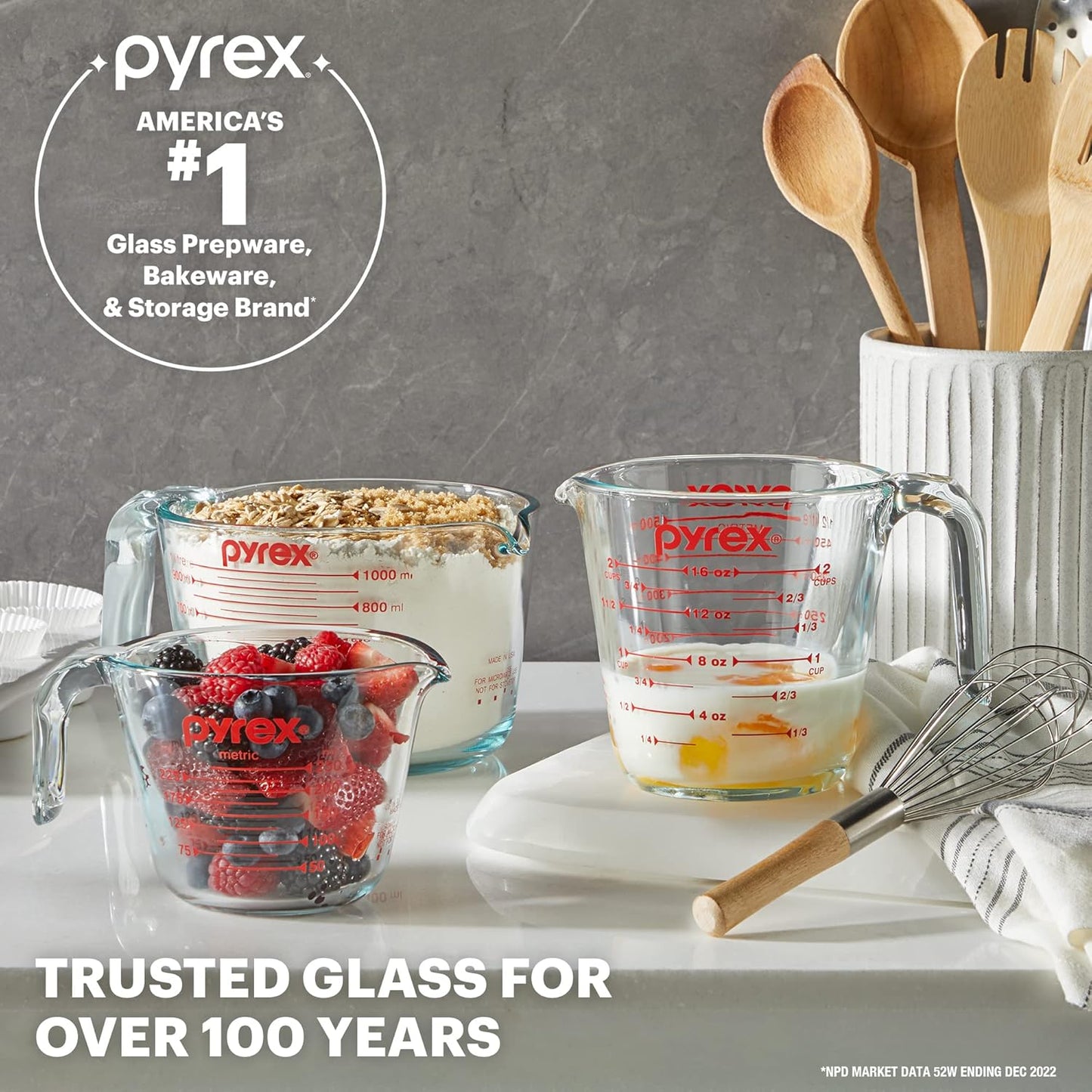 Pyrex 4-Cup Glass Measuring Cup For Baking and Cooking, 32 oz