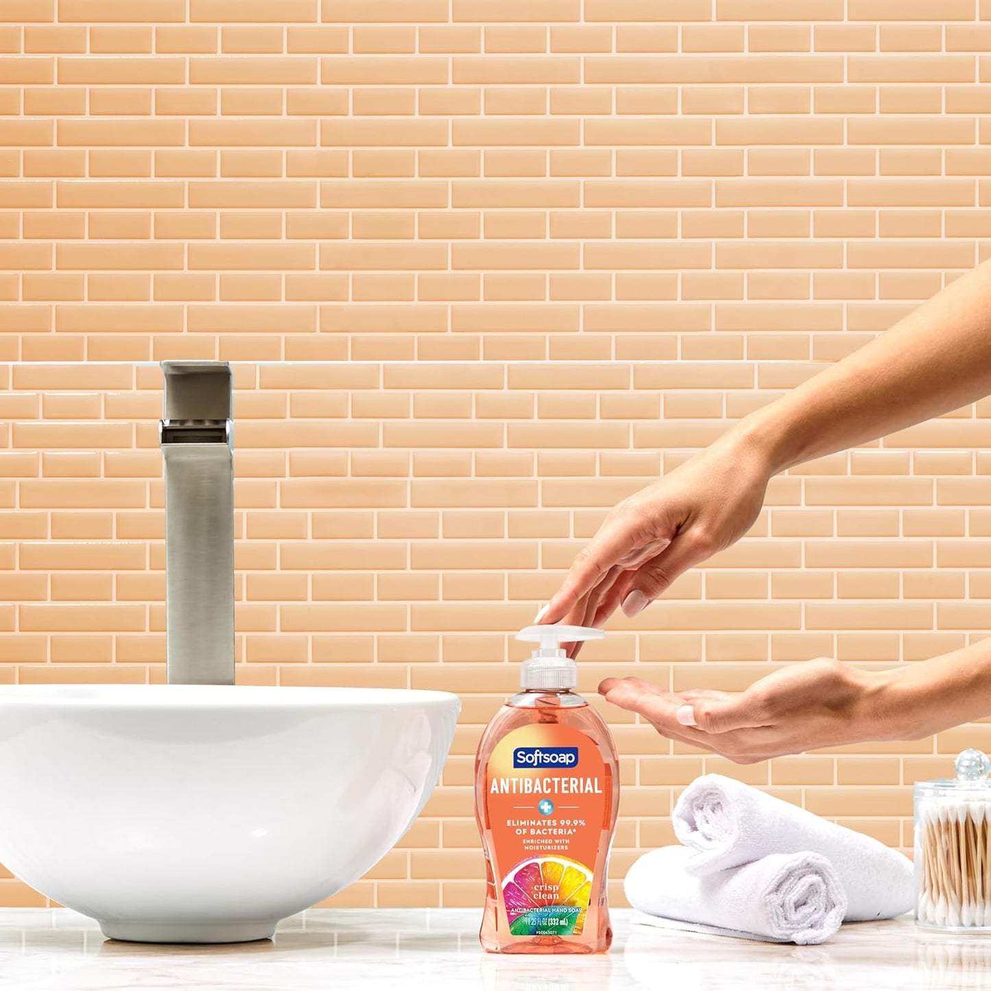 Softsoap Antibacterial Liquid Hand Soap Pump, Crisp Clean - 11.25 fluid ounce